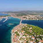 Apartment 7558a Rogoznica (Sibenik-Knin)