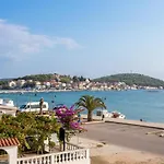 Apartment 7558a Rogoznica (Sibenik-Knin)