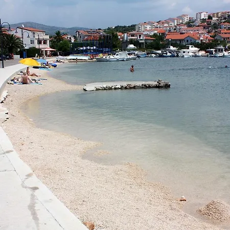 7558a Apartment Rogoznica (Sibenik-Knin)