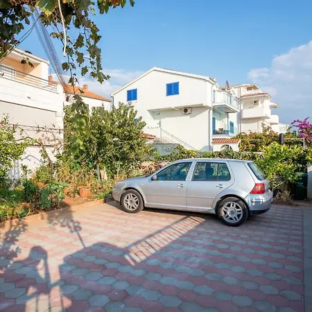 7558a * Rogoznica (Sibenik-Knin)