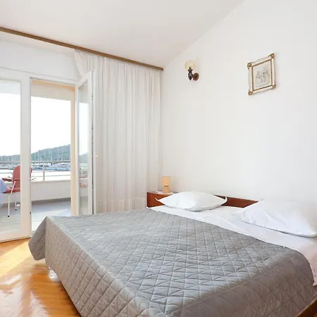 7558a Apartman Rogoznica (Sibenik-Knin)