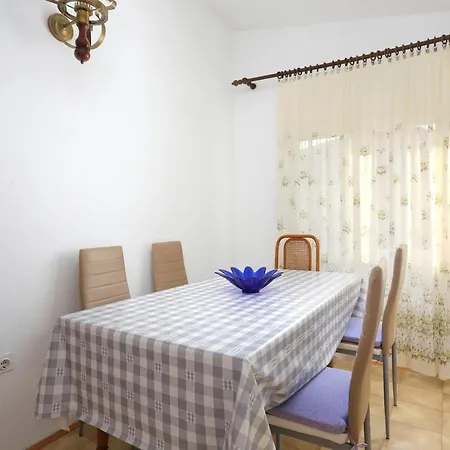 Apartman 7558a Rogoznica (Sibenik-Knin)