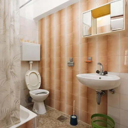 7558a * Rogoznica (Sibenik-Knin)