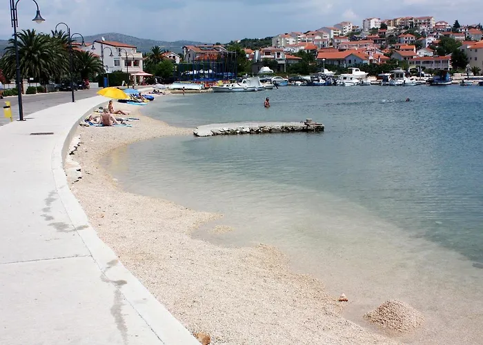 7558a Apartment Rogoznica (Sibenik-Knin)