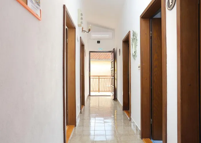 7558a * Rogoznica (Sibenik-Knin)